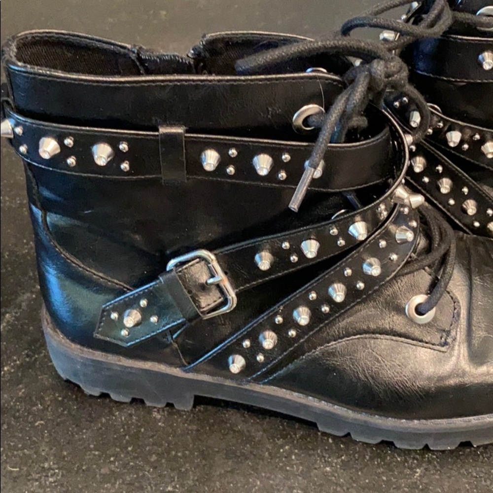 Classic Cool Black Studded Motorcycle boots size 38